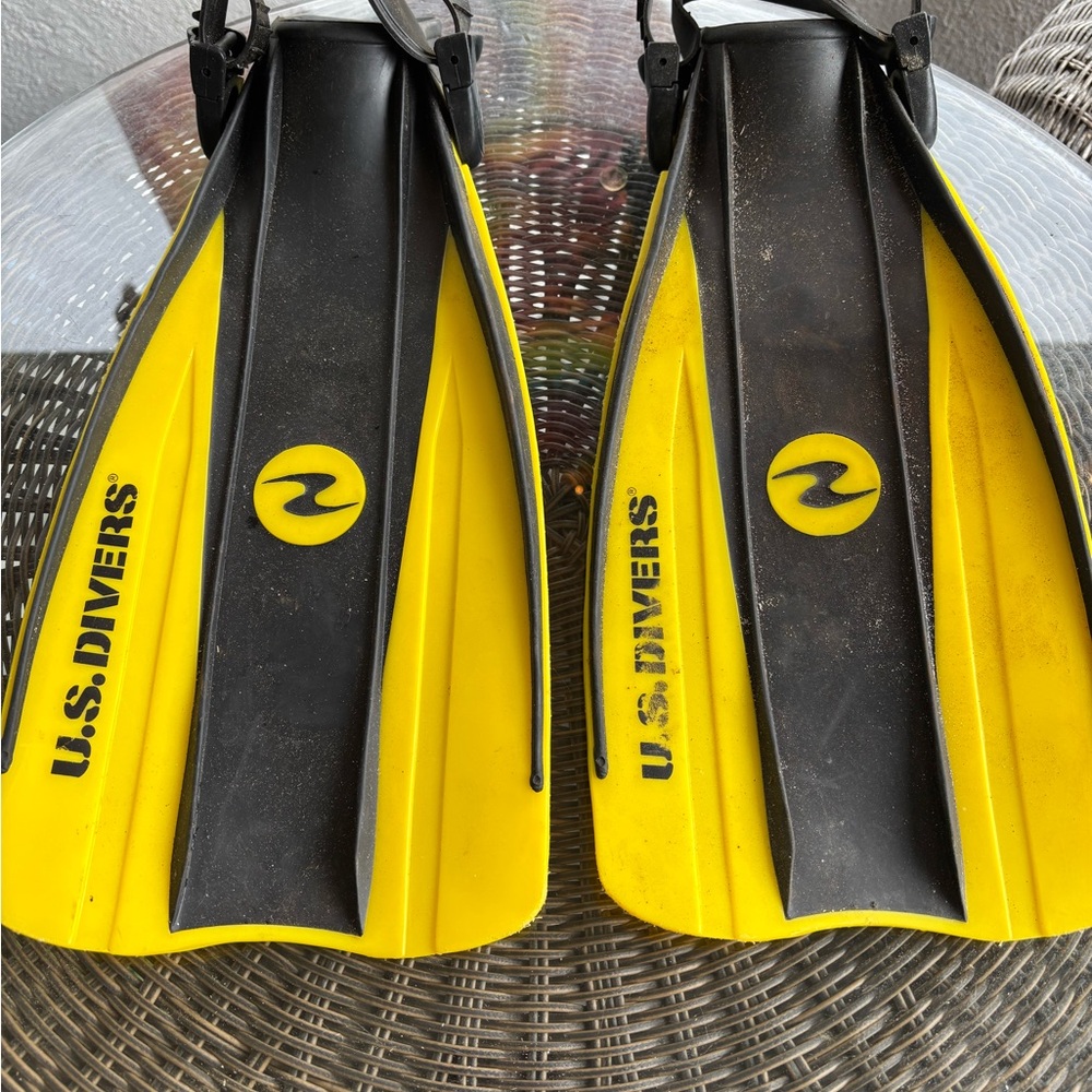 U.S. Divers Yellow and Black Fins
